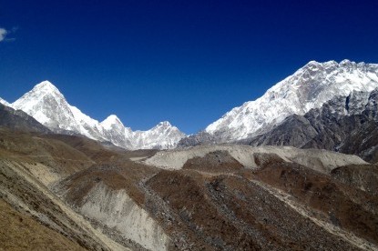 The Khumbu valley view while we getting close to Lobuche.